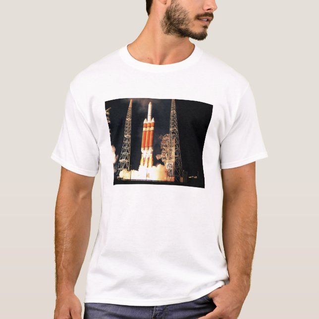A Delta IV Heavy Rcket hiss av T-shirt (Framsida)