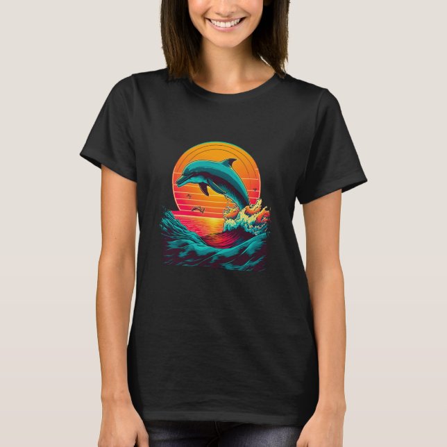 A Dolphin's Sunset Leap Cute Jumping Dolphin Retro T Shirt (Framsida)