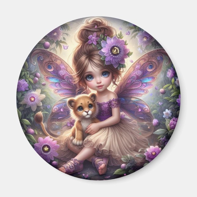 A Fairy och hennes Lejona Unge - Lila Magnet (Framsidan)