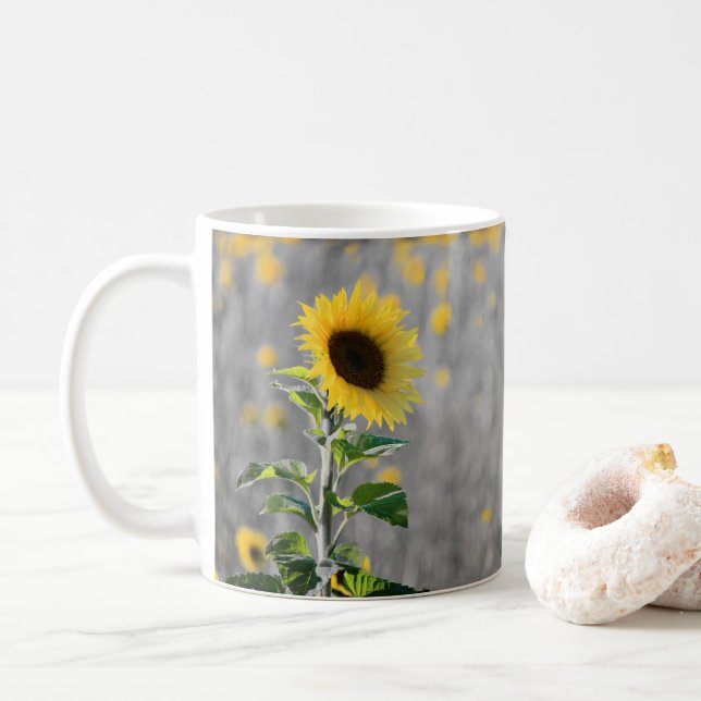 A Fält i Solblommor i svartvitt Kaffemugg (Med munk)