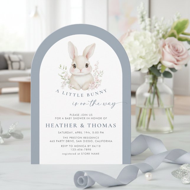 A Little Bunny Elegant Dusty Blue Arch Baby Shower Inbjudningar (Skapare uppladdad)