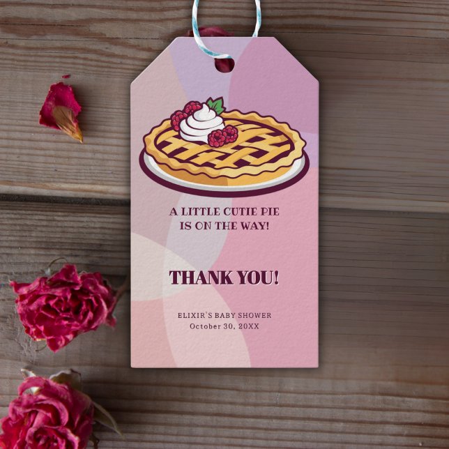 A Little Cutie Pie Minimalist Purple Baby Shower Presentetikett (Skapare uppladdad)