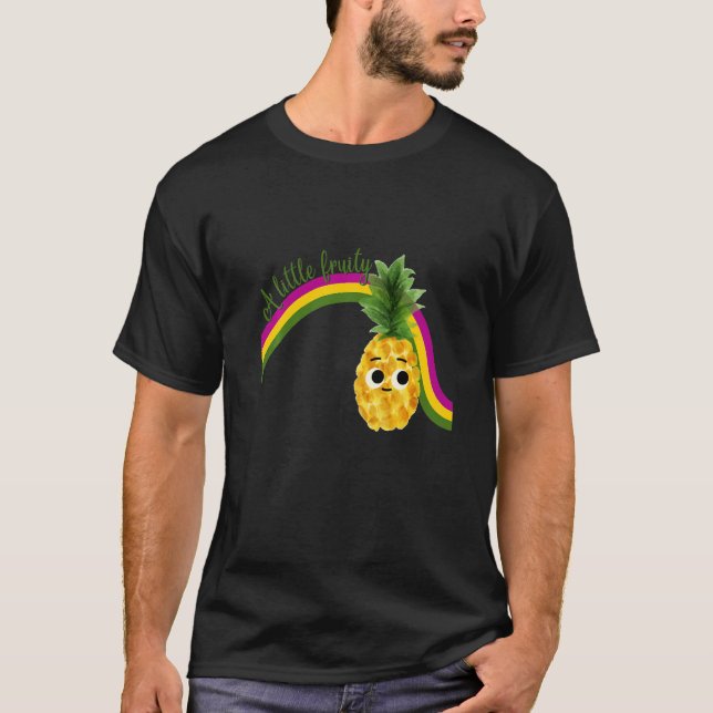 A little fruity with pineapple and rainbow for pri t shirt (Framsida)