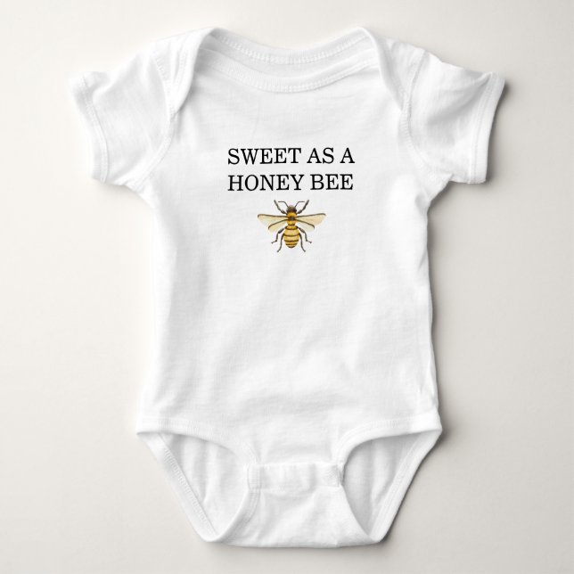 A little Honey Is On The Way Baby Shower T Shirt (Framsida)