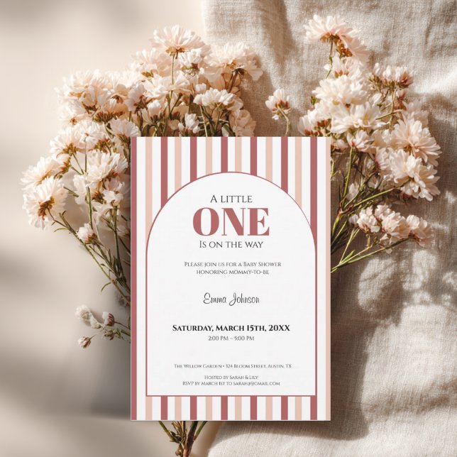 A Little One • Blush Pink Baby Shower Inbjudningar (A little one baby shower invitation with blush pink and red stripes)