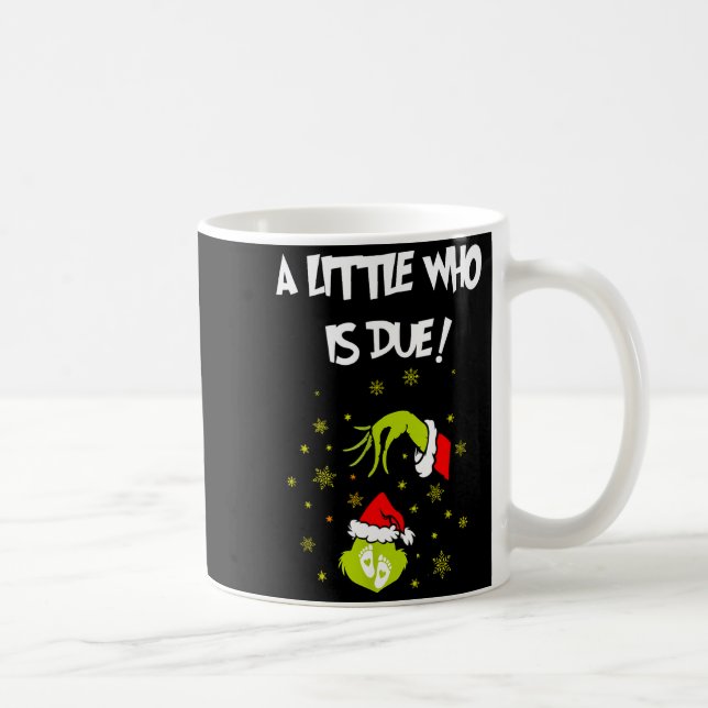 A Little Who Is Due Funny Christmas Pregnancy Anno Kaffemugg (Höger)