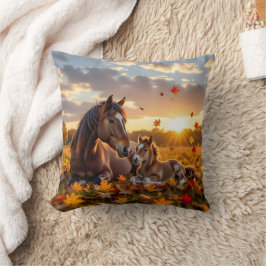 A Mama Horse and her Foal in Autumn Kudde