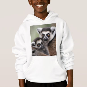 **"A Mor Kärlek: Mummy och Baby Lemur Cuddling" T Shirt