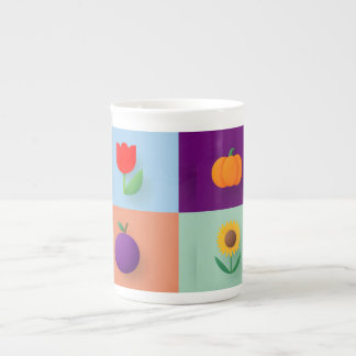 A mugg fylld till hösten benporslin mugg