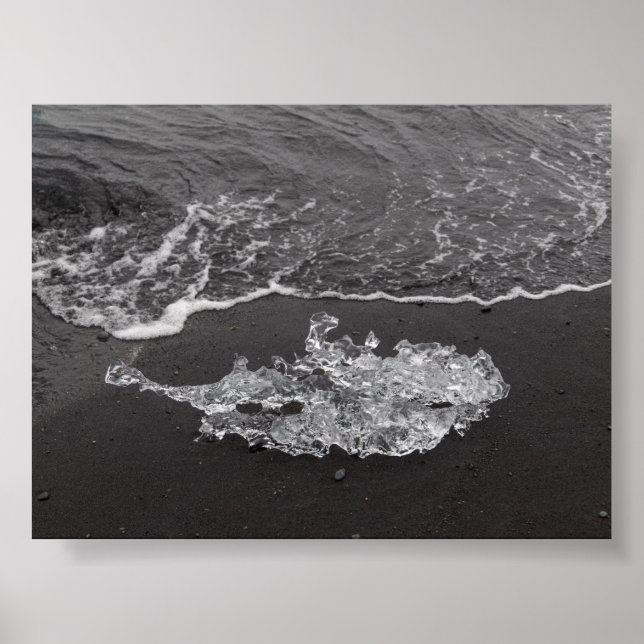 A piece of Ice in the Diamond beach Poster (Framsidan)