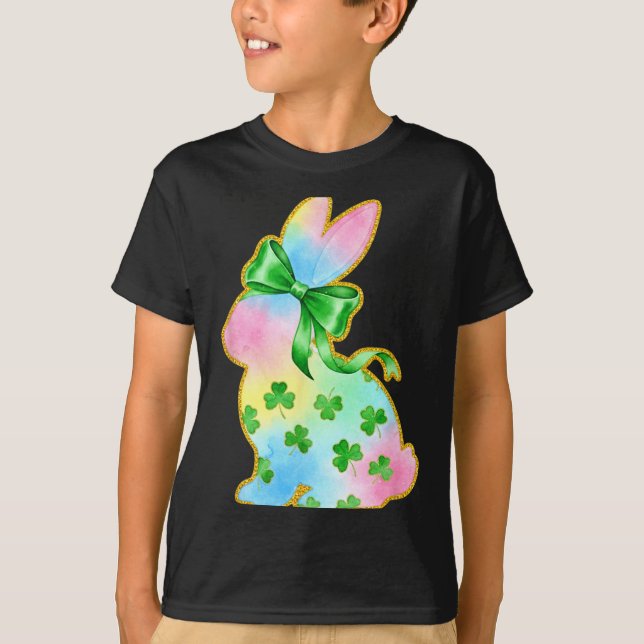 A Rainbow Rabbit With Green Bow And Shamrock St Pa T Shirt (Framsida)