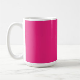 A röd ros med vibrerande petaler omgivna av delic kaffemugg