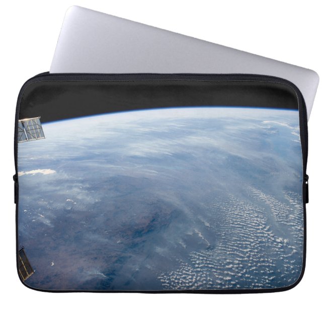 A Smoke Pall Over Tropical Southern Africa. Laptop Fodral (Framsidan)