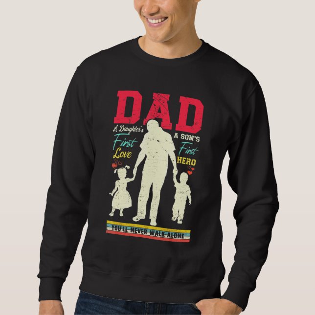 A Sons First Hero och A Daughn First Kärlek Pappa Lång Ärmad Tröja (Framsida)