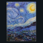 A Starry Night: Saint Remy av Vincent Van Gogh Anteckningsbok<br><div class="desc">År är 1889. Vincent Van Gogh är patient på asyl Saint-Paul-de-Mausole i Saint-Rémy-de-Provence, Frankrike. Han lider av mental sjukdom, och hans läkare har rekommenderat honom att stanna inomhus och undvika att måla. Men Van Gogh kan inte motstå uppmaningen att skapa, och han tillbringar sina dagar med att måla landskapen och...</div>