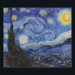 A Starry Night: Saint Remy av Vincent Van Gogh Ölflaska Etikett<br><div class="desc">År är 1889. Vincent Van Gogh är patient på asyl Saint-Paul-de-Mausole i Saint-Rémy-de-Provence, Frankrike. Han lider av mental sjukdom, och hans läkare har rekommenderat honom att stanna inomhus och undvika att måla. Men Van Gogh kan inte motstå uppmaningen att skapa, och han tillbringar sina dagar med att måla landskapen och...</div>