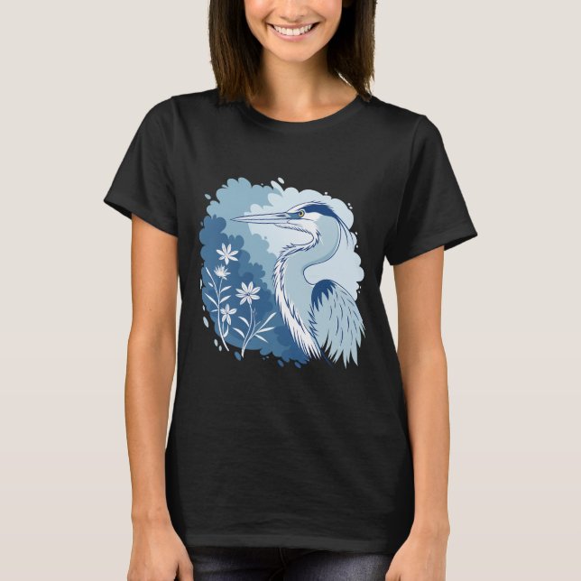 A Stunning Blue Heron Portrait  T Shirt (Framsida)