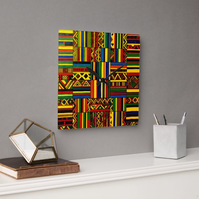 A stylized interpretation of "Kente" print Fyrkantig Klocka (Kontor)