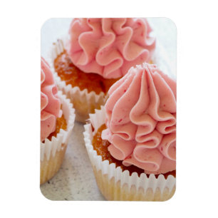 A Sweet Treat Cupaka med Rosa Frosting Magnet