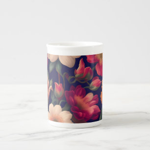A tapet med ett blommönster benporslin mugg