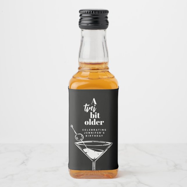 A Tini Bit äldre Modern Black Martini Birthday Spritflaskor Etikett (Framsida)