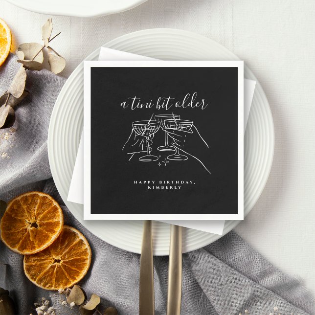 A Tini Bit Older Chic Black Martini Födelsedagsfes Pappersservett (Skapare uppladdad)