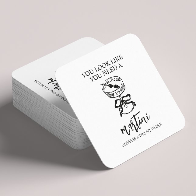 A Tini Bit Older Martini Födelsedagsfest Favor Underlägg Papper Kvadrat (Skapare uppladdad)