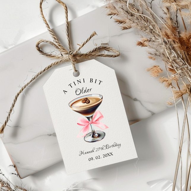 A Tini Bit Older Martini Födelsedagsfest Presentetikett (Skapare uppladdad)
