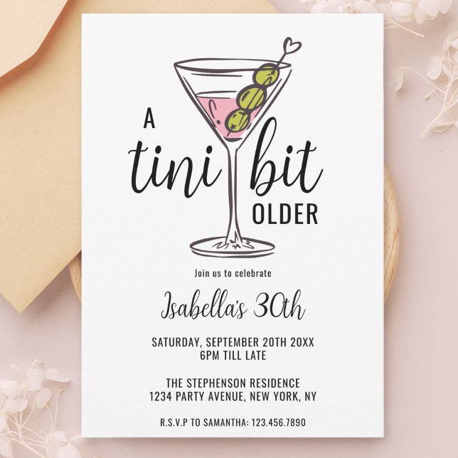 A Tini Bit Older Martini Hand plockade Birthday Inbjudningar (Skapare uppladdad)