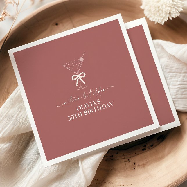 A Tini Bit Older Martini Thned Födelsedagsfest Pappersservett (Skapare uppladdad)