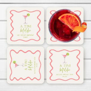 A Tini Bit Older Rosa Cosmo Martini Födelsedagsfes Underlägg Papper Kvadrat