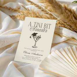 A Tini Bit Smarter Green Graduation Inbjudningar