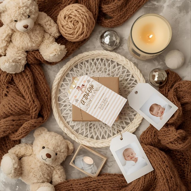 A Tini One On The Way Espresso Martini Baby Shower Presentetikett (Skapare uppladdad)