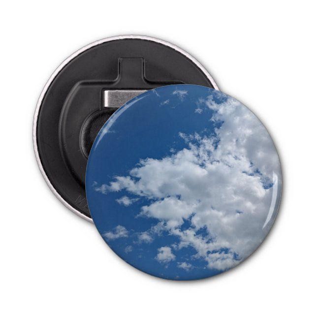 A triangle of clouds flasköppnare (Framsidan)