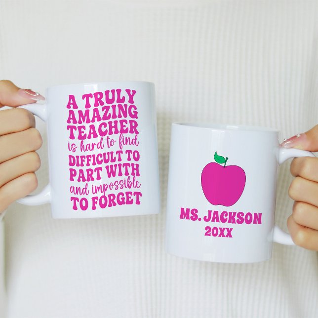 A Truly Amazing Teacher is Hard to Find Apple Kaffemugg (Skapare uppladdad)