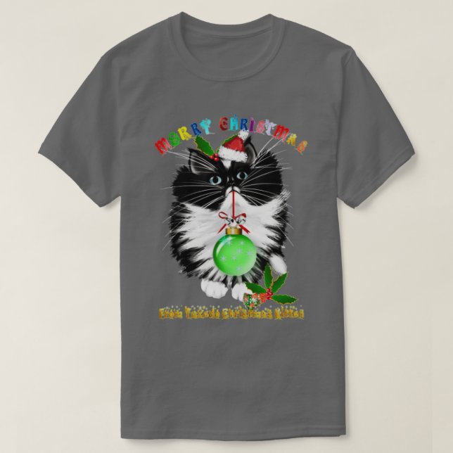 A Tuxedo Kitten Christmas  T Shirt (Design framsida)