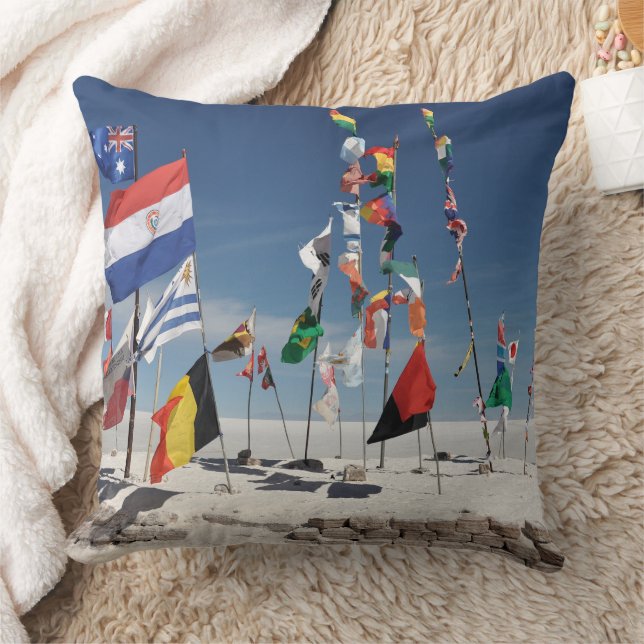 A United World in the Heart of the Salar de Uyuni Kudde (Filt)