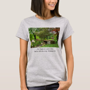 A Vår Stroll T-Shirt