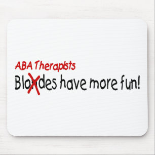 Aba-terapeuter har mer roligt musmatta