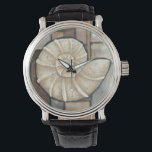 Abalone Snäcka Armbandsur<br><div class="desc">Charikilia Zarris är en talangfull konstnär som vet om sitt oceankonstverk. Hennes bilder är fredligt och lugnen avspänner dig med varje bild. Skaffa den här nautiska biet av konstverk med en Abalone-snäcka som är centrum för allt, gränsad till plattor och ett vackert färg-schema.</div>