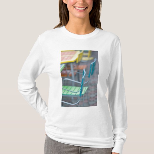 ABC-öarna, ARUBA, Palm Beach: Färgrik Cafe 2 T-shirt (Framsida)