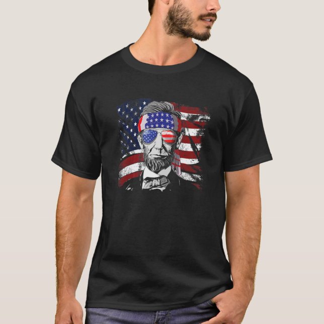 Abe Lincoln Sunglass med amerikansk Flagga 4:e T Shirt (Framsida)