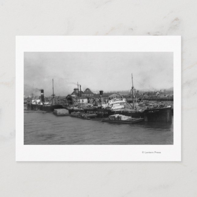 Aberdeen, WA - View of Waterfront and Shipping Vykort (Framsida)