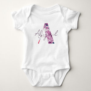 Abigail Baby Namn Flower Script Söt Girl Blommigt  T Shirt