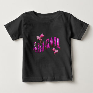 Abigail, flickor Namn, tillverkade av Rosa Flowers T Shirt