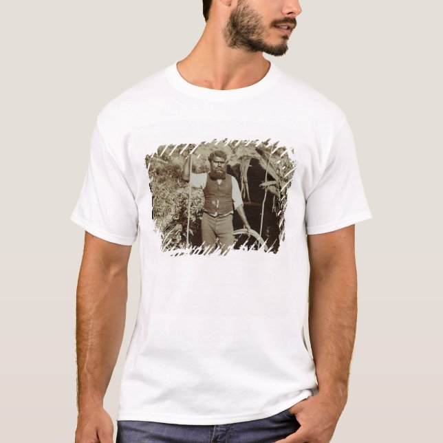 Aborigine med en bumerang, c.1860s (sepiafotoet) tee (Framsida)