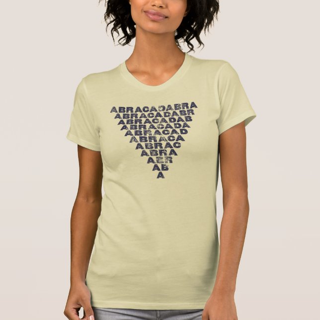 Abracadabra [mörk inverterad pyramid] tee (Framsida)