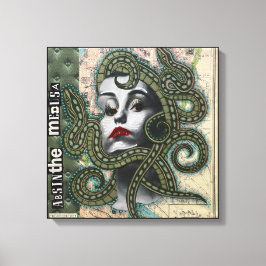 Absinthe Medusa av Natalie Schorr Canvastryck