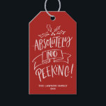 Absolut ingen peeking Lettering Red-jul Presentetikett<br><div class="desc">Absolut ingen kikning! Lägg till den här visuella märkrn till dina gåvor. Den har modern kalligrafi med moderna bokstäver och julaccenter. Anpassa genom att lägga till namn och år. Den här roliga märkrn finns i andra färg.</div>