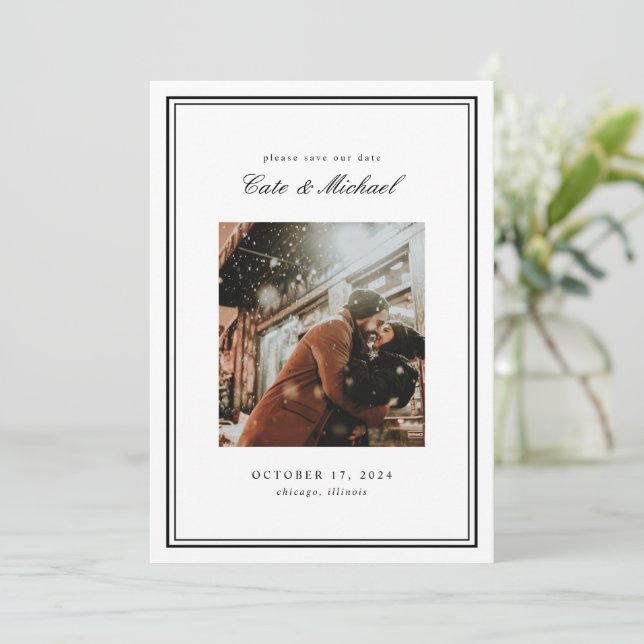 Absolute Classic Black and White Monogram Inbjudningar (Stående Fram)